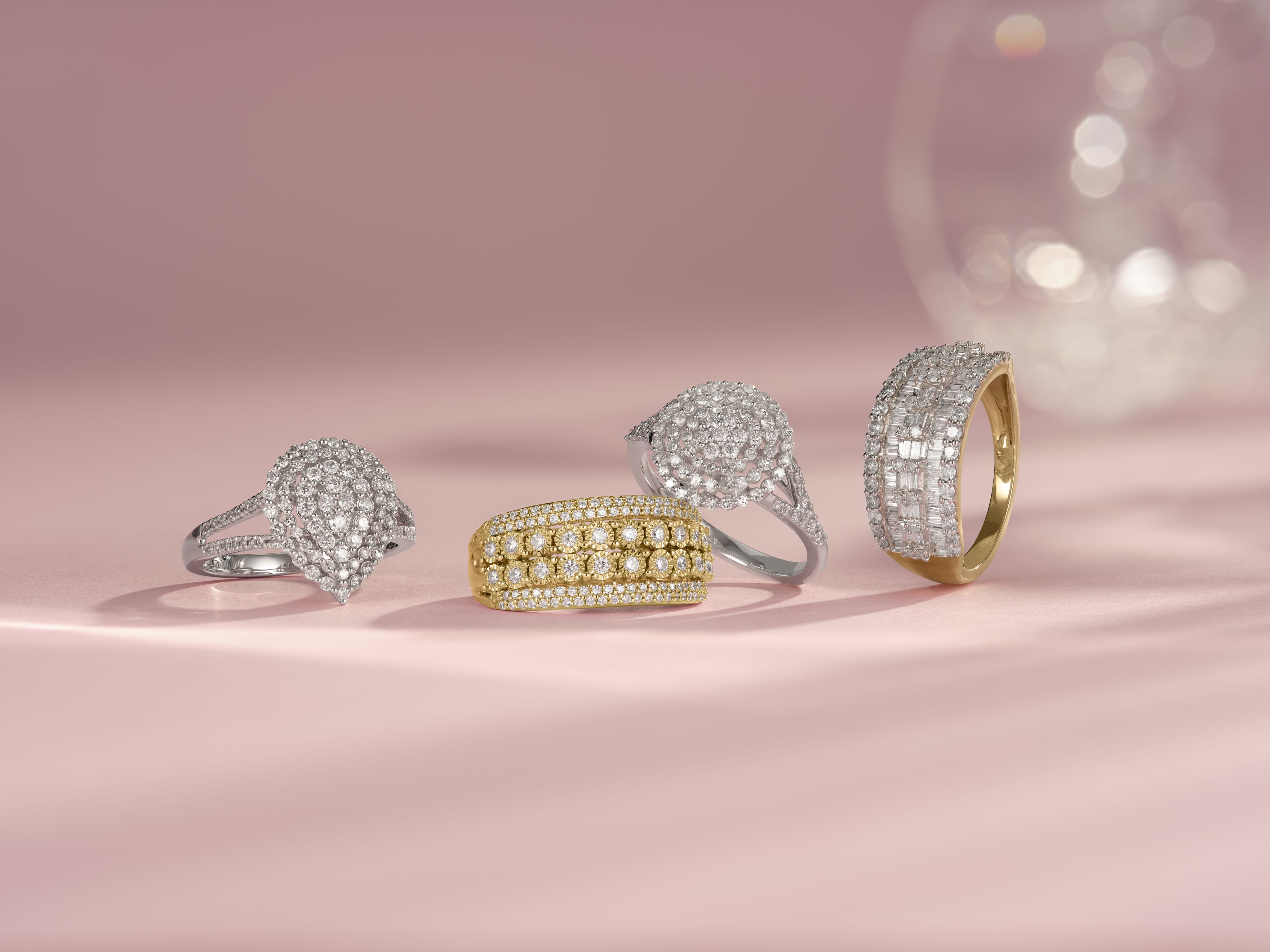 Diamond rings at fashion sterns